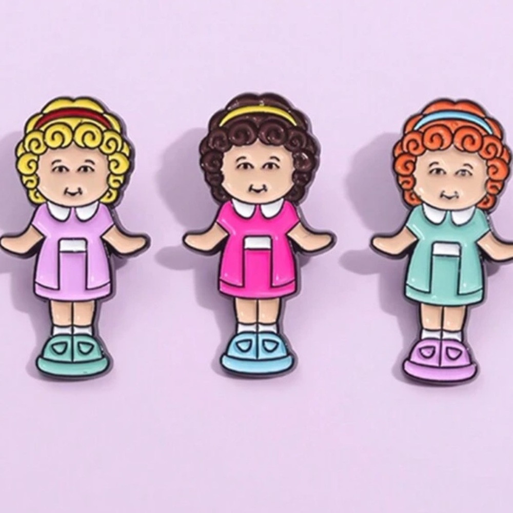 Brunette polly pocket enamel pin NEW - Picture 2 of 3